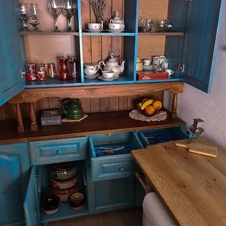 Nyaraló къща слави