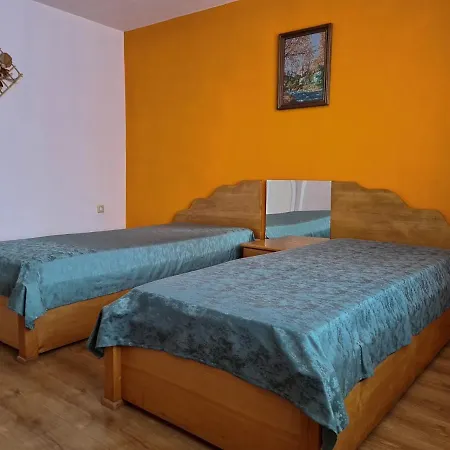 къща слави Nyaraló