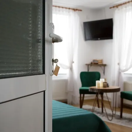 къща слави *