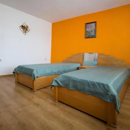 къща слави *