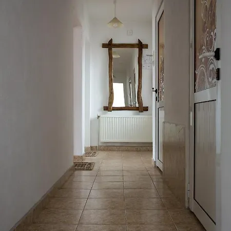 къща слави *